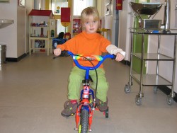 Fietsen door de gang