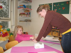 Er is een knutselkamer met een speciale juf