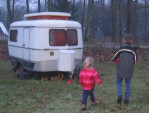 naar de caravan met de oogst