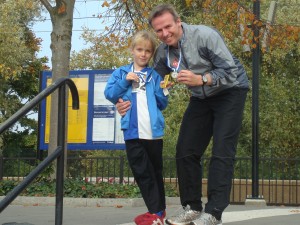 Willemijn en Jeroen op het station