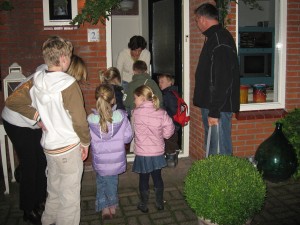 Er zijn veel kinderen op pad