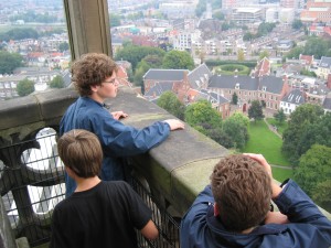 De Martinitoren beklimmen