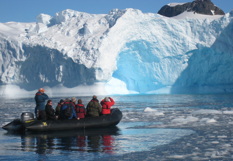 foto door &eacute;&eacute;n van de toeristen